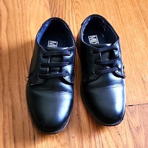 Boy's Dress Shoes size 10